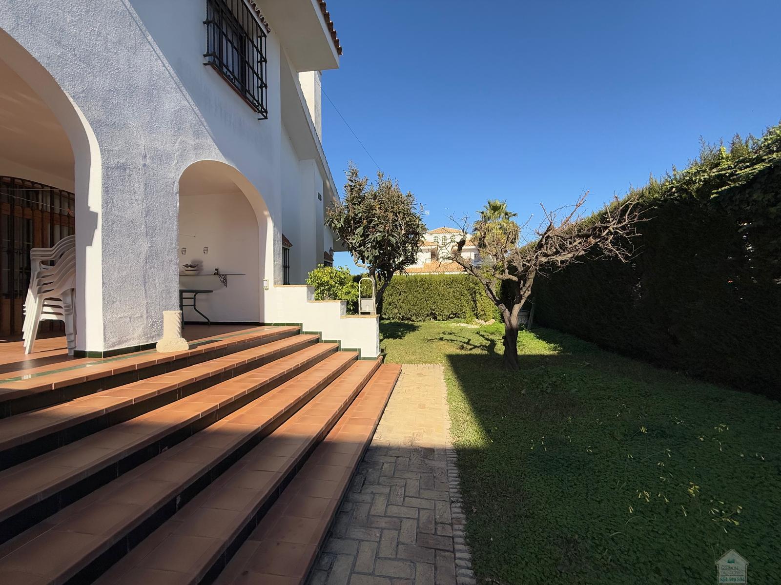 Venta de chalet en Gines