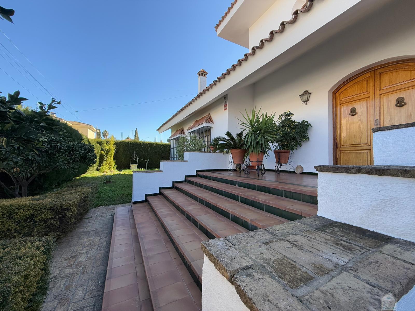 Venta de chalet en Gines