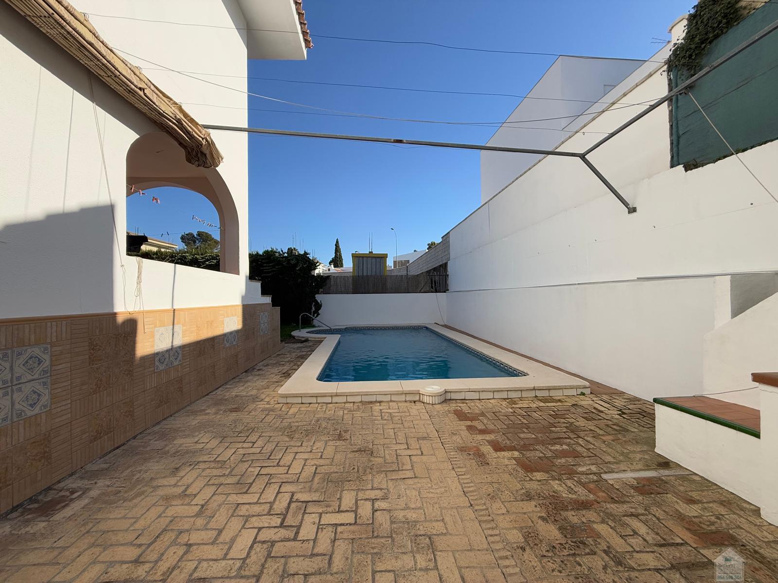 Venta de chalet en Gines