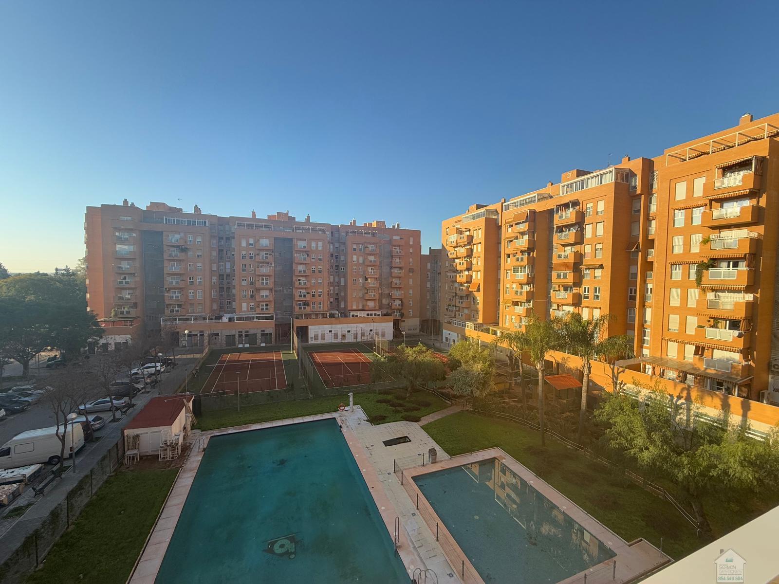 For sale of flat in Sevilla