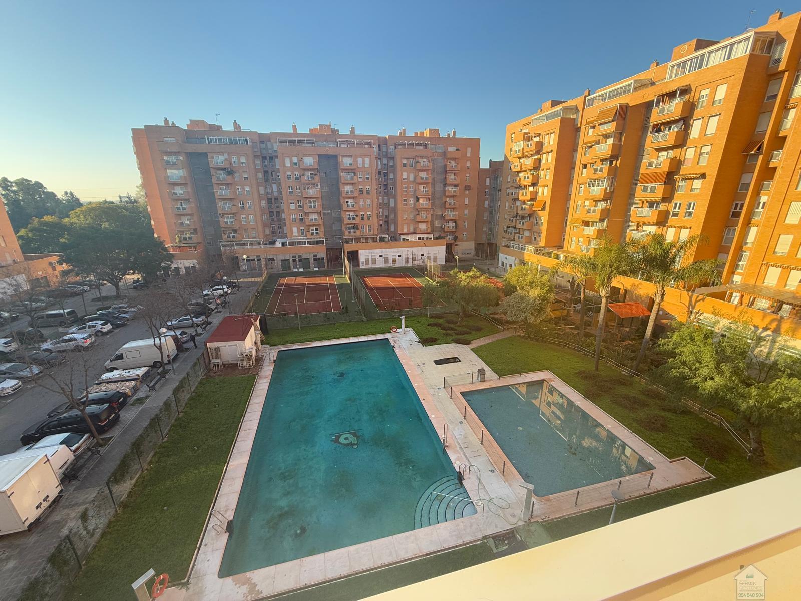 For sale of flat in Sevilla