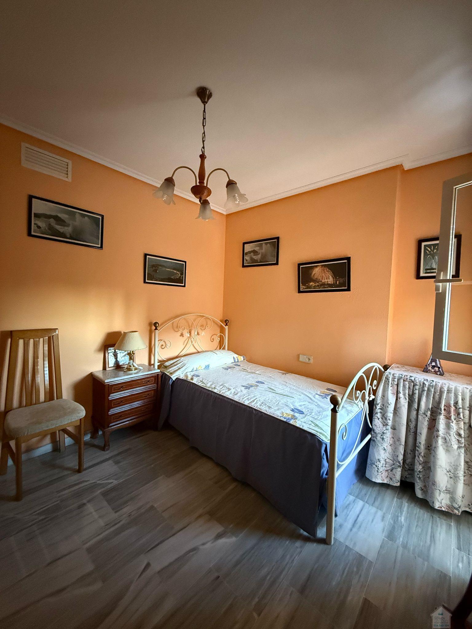 For sale of flat in Sevilla