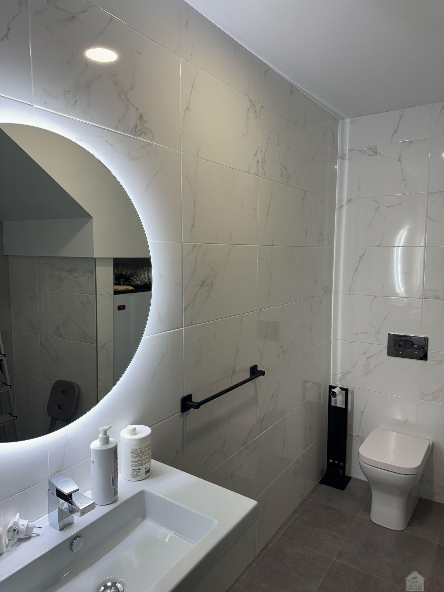 For sale of house in Dos Hermanas