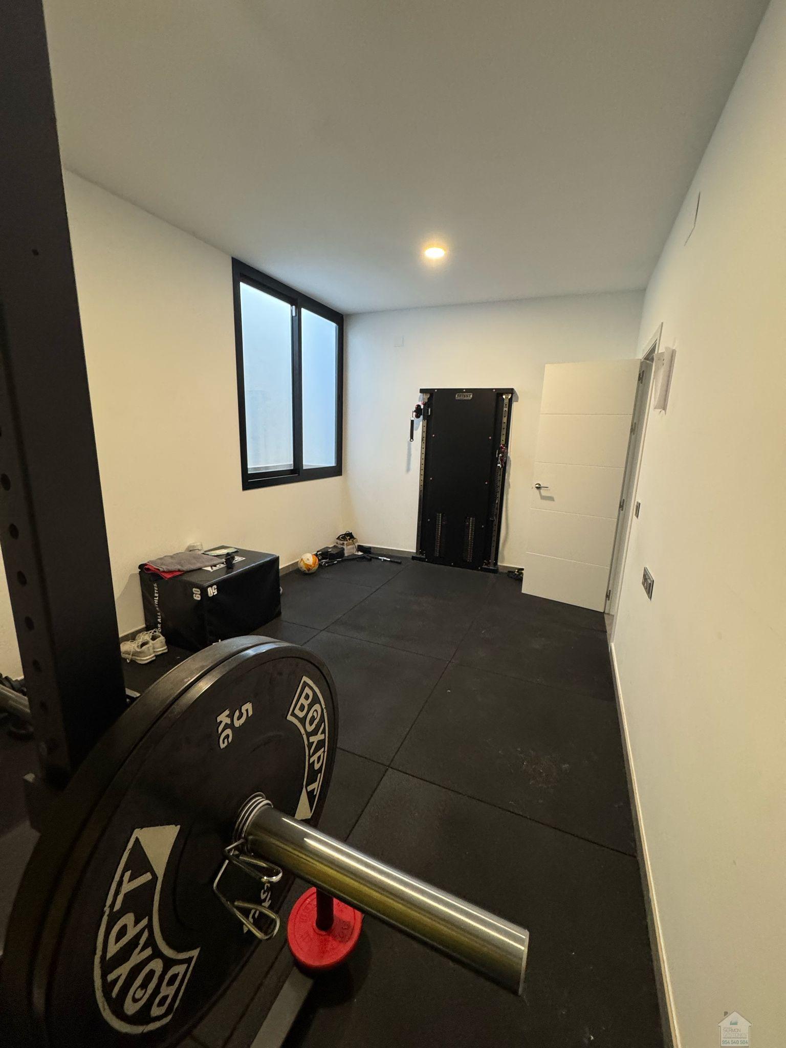 For sale of house in Dos Hermanas
