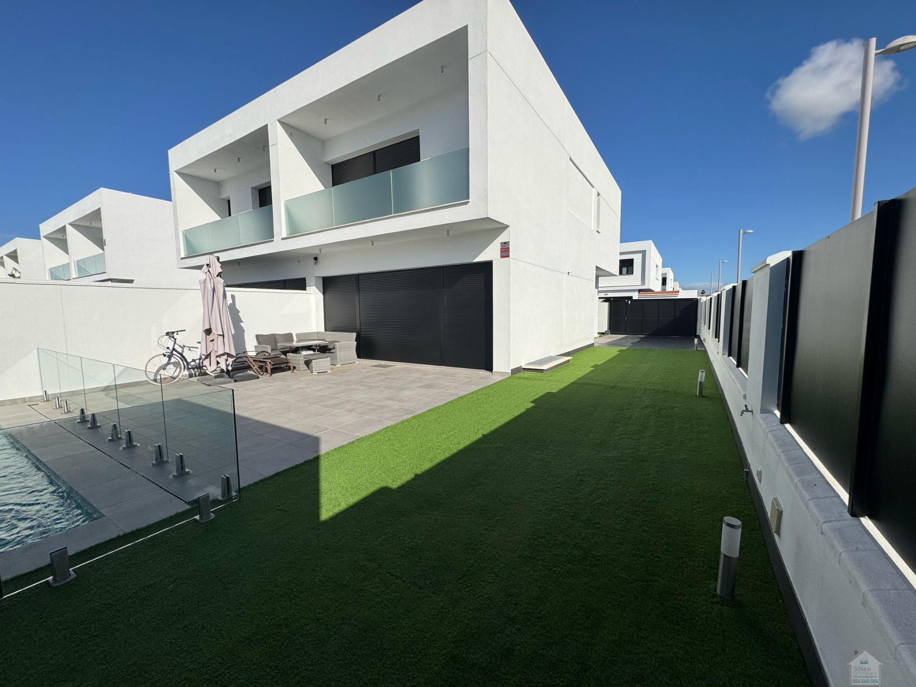 For sale of house in Dos Hermanas