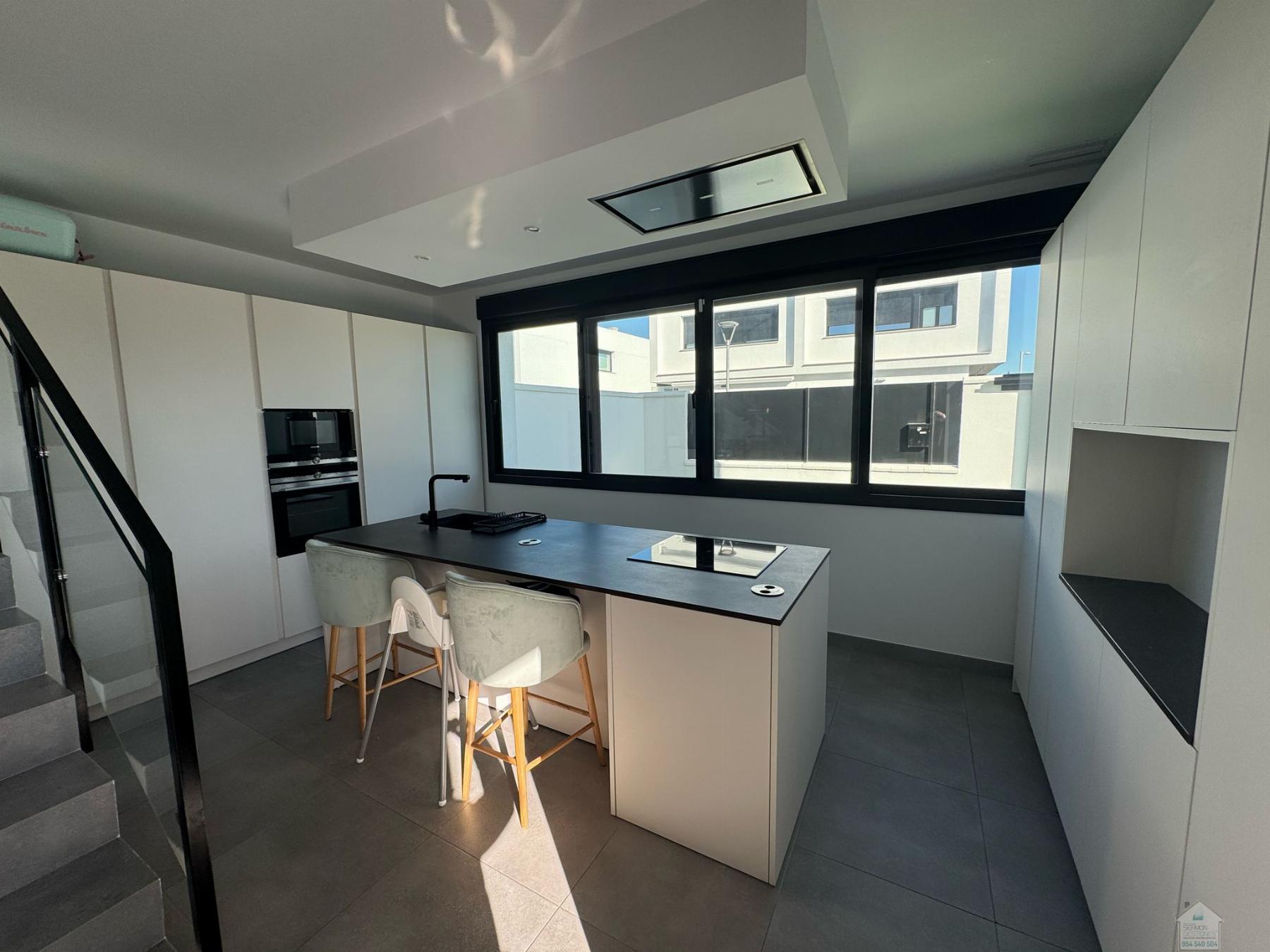 For sale of house in Dos Hermanas