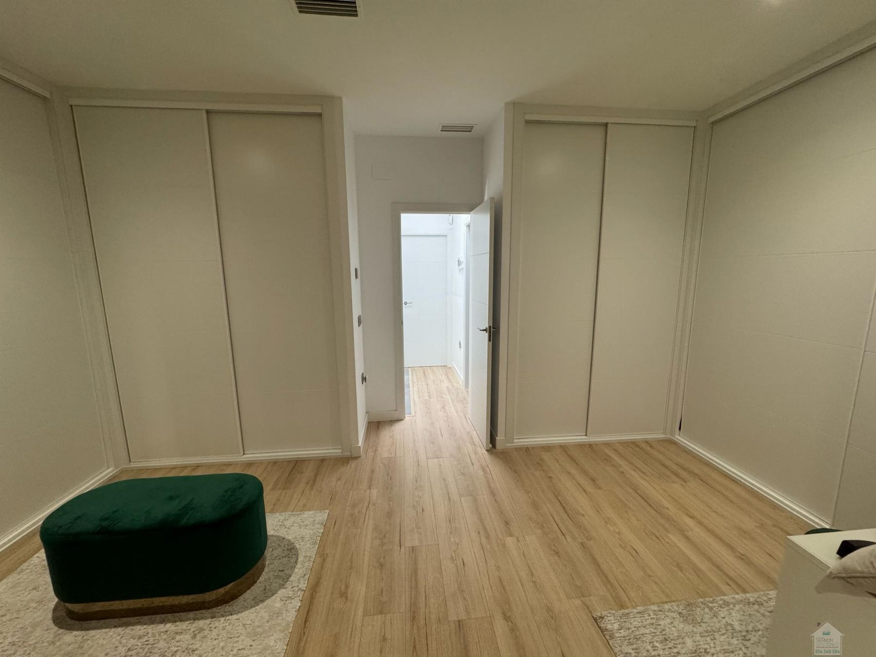 For sale of house in Dos Hermanas