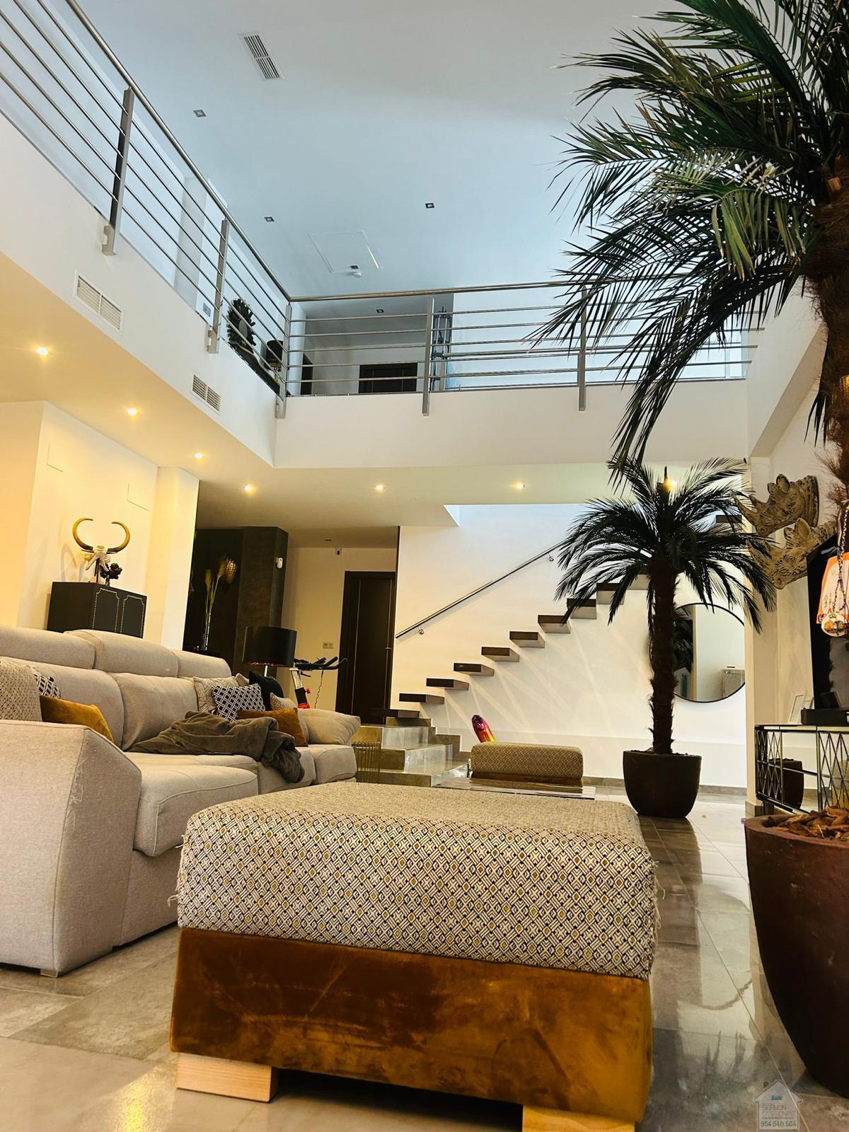 For sale of chalet in Dos Hermanas