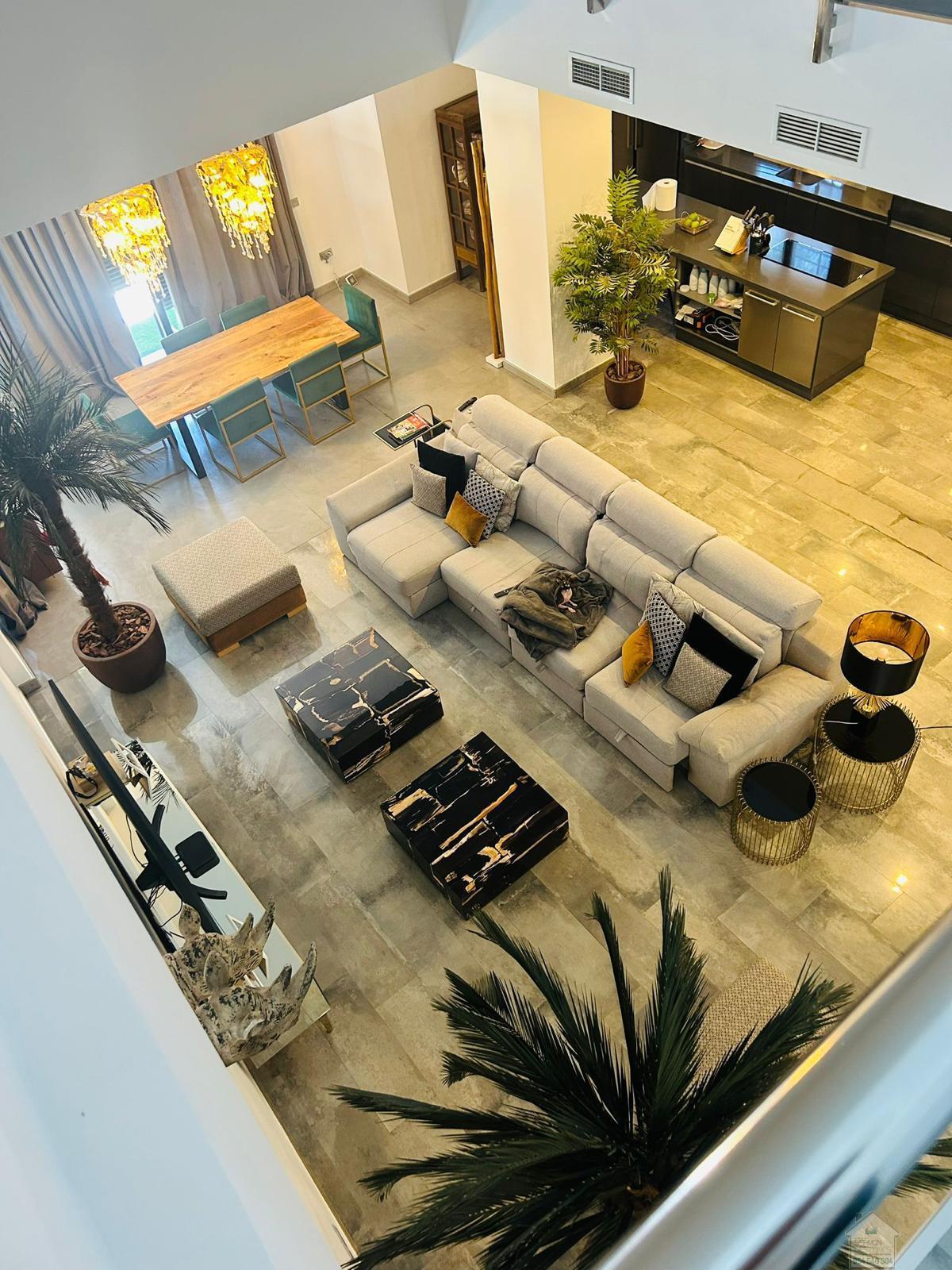For sale of chalet in Dos Hermanas