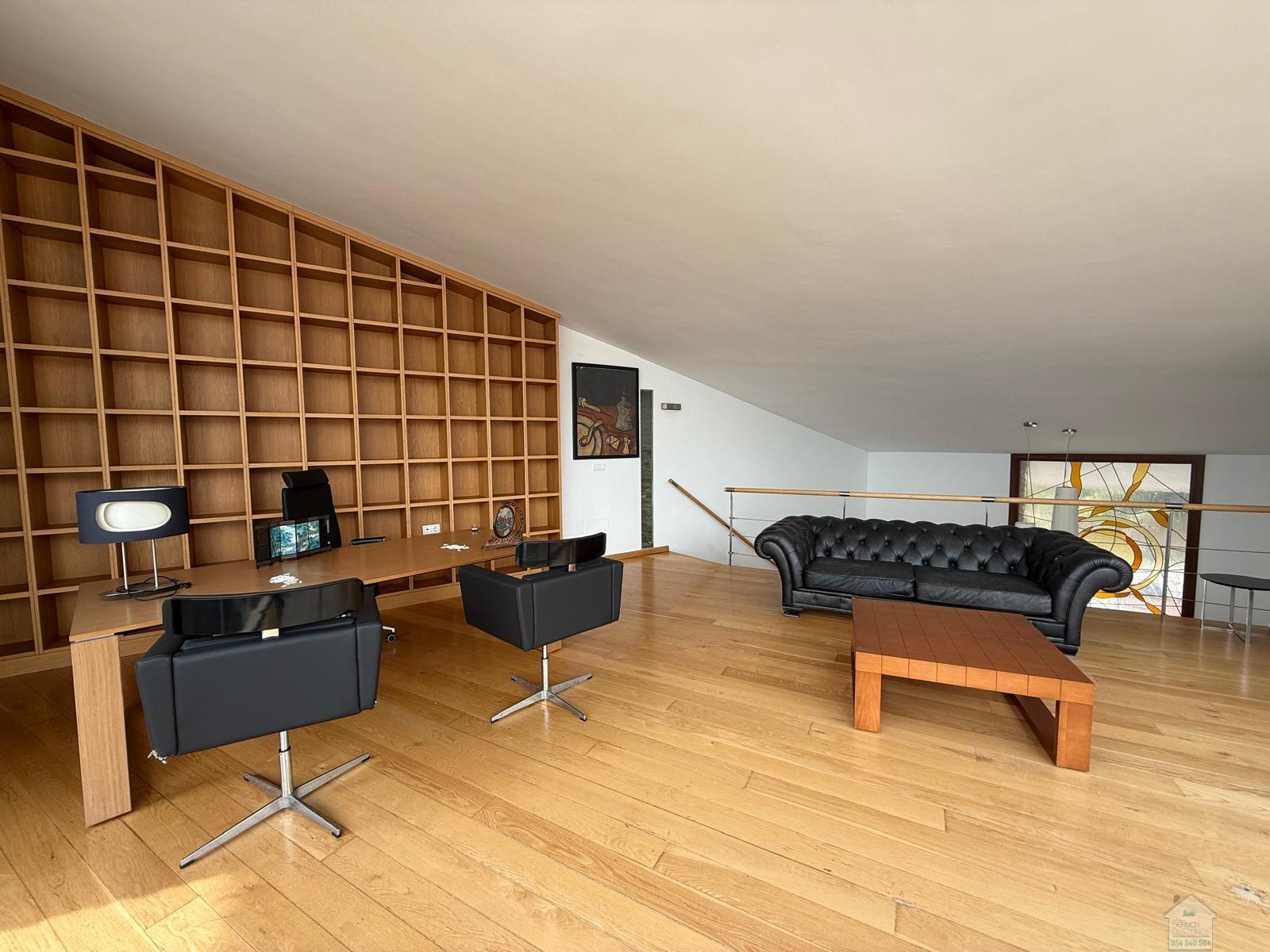 For sale of chalet in Gelves