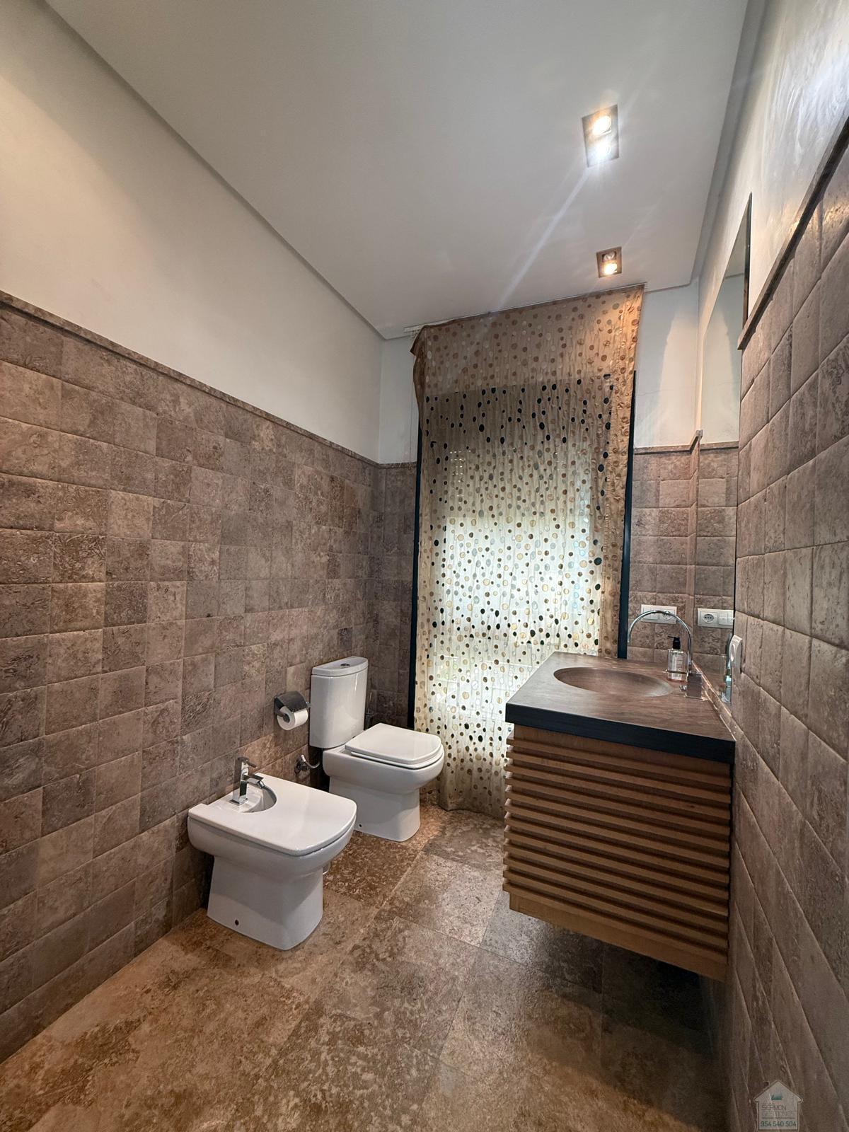 For sale of chalet in Gelves