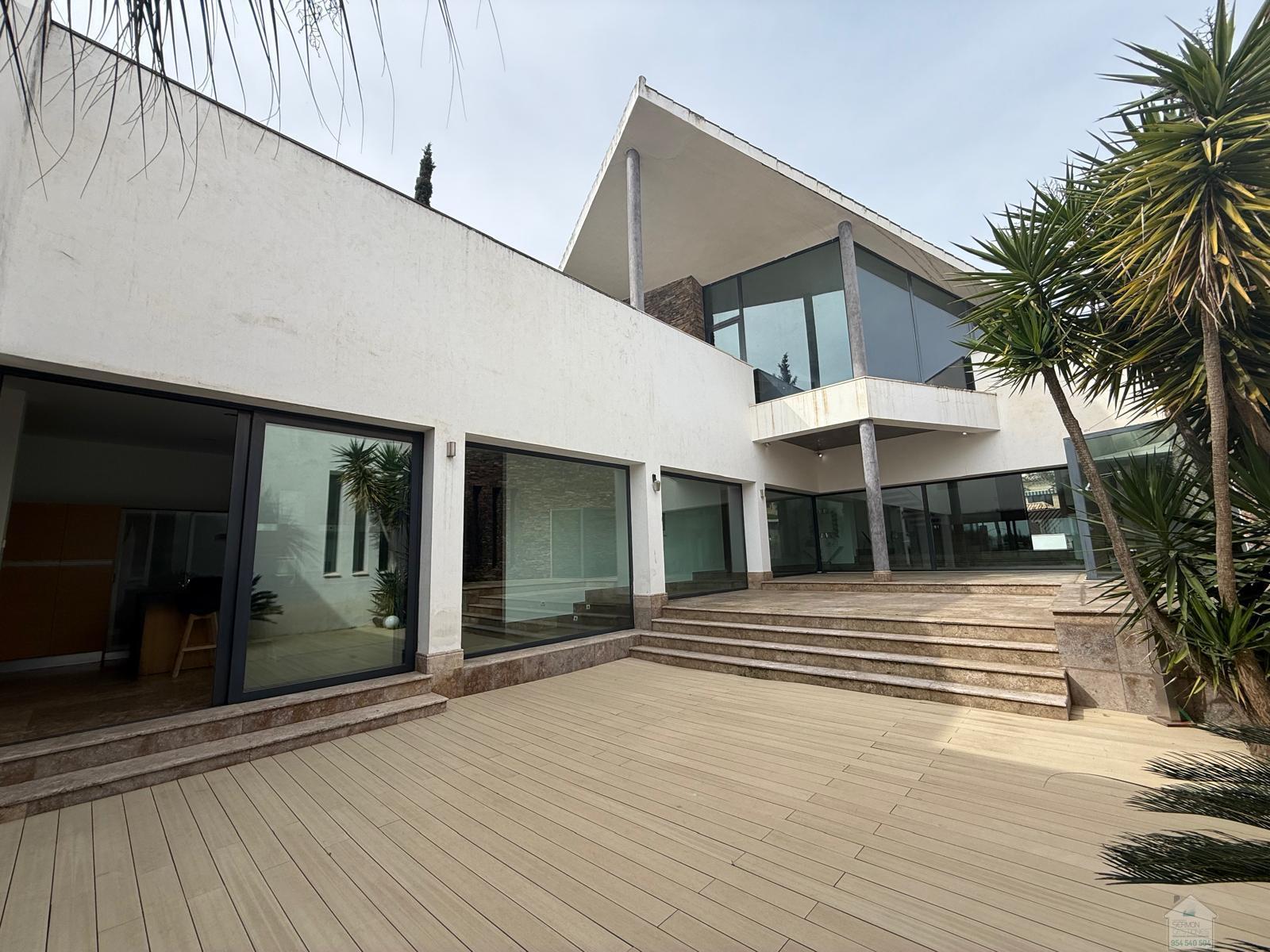 For sale of chalet in Gelves