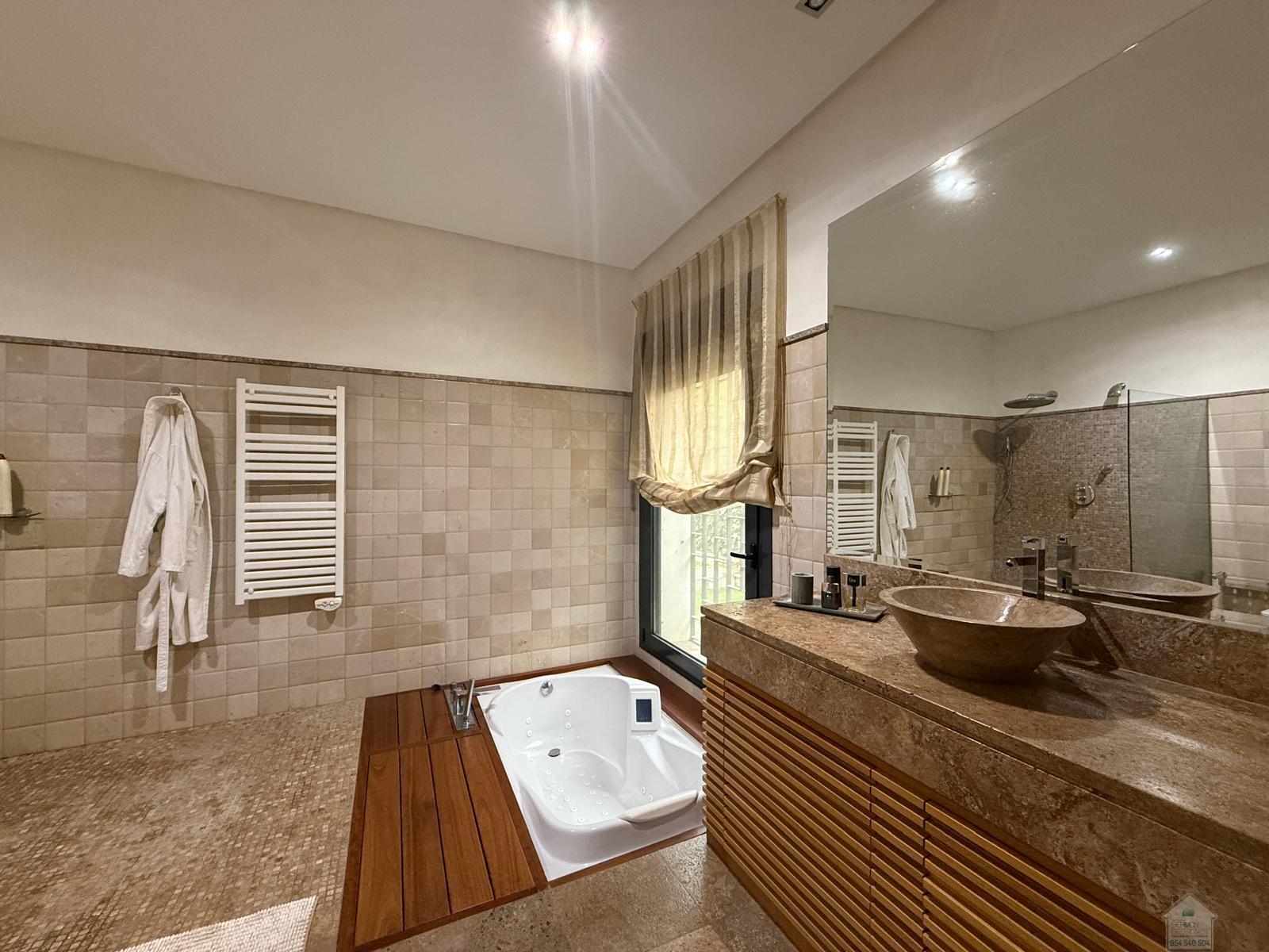 For sale of chalet in Gelves