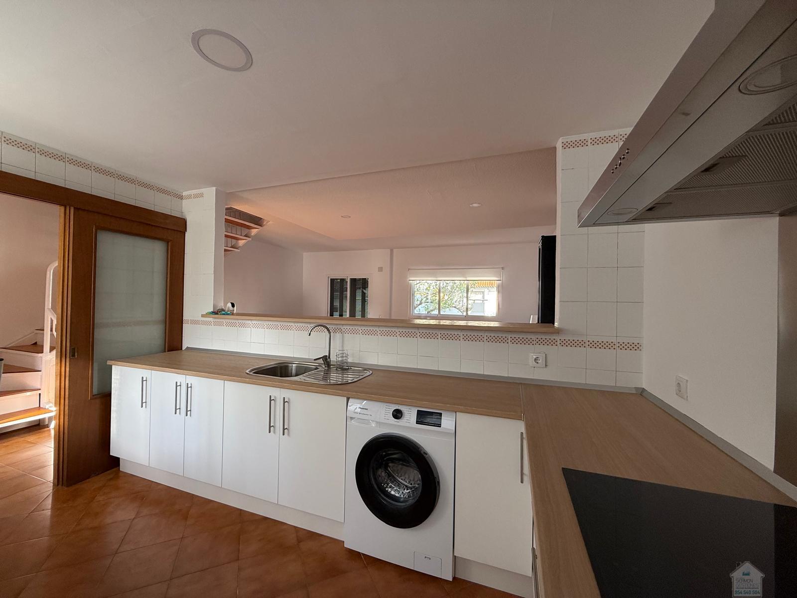 For rent of house in Dos Hermanas