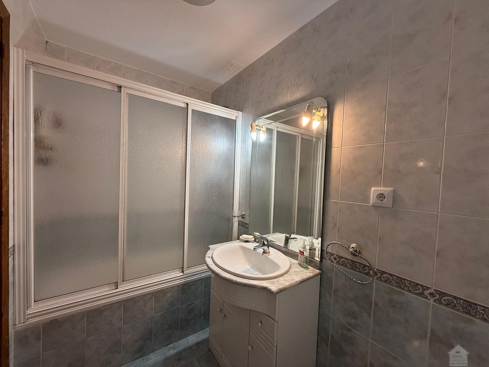 For rent of house in Dos Hermanas