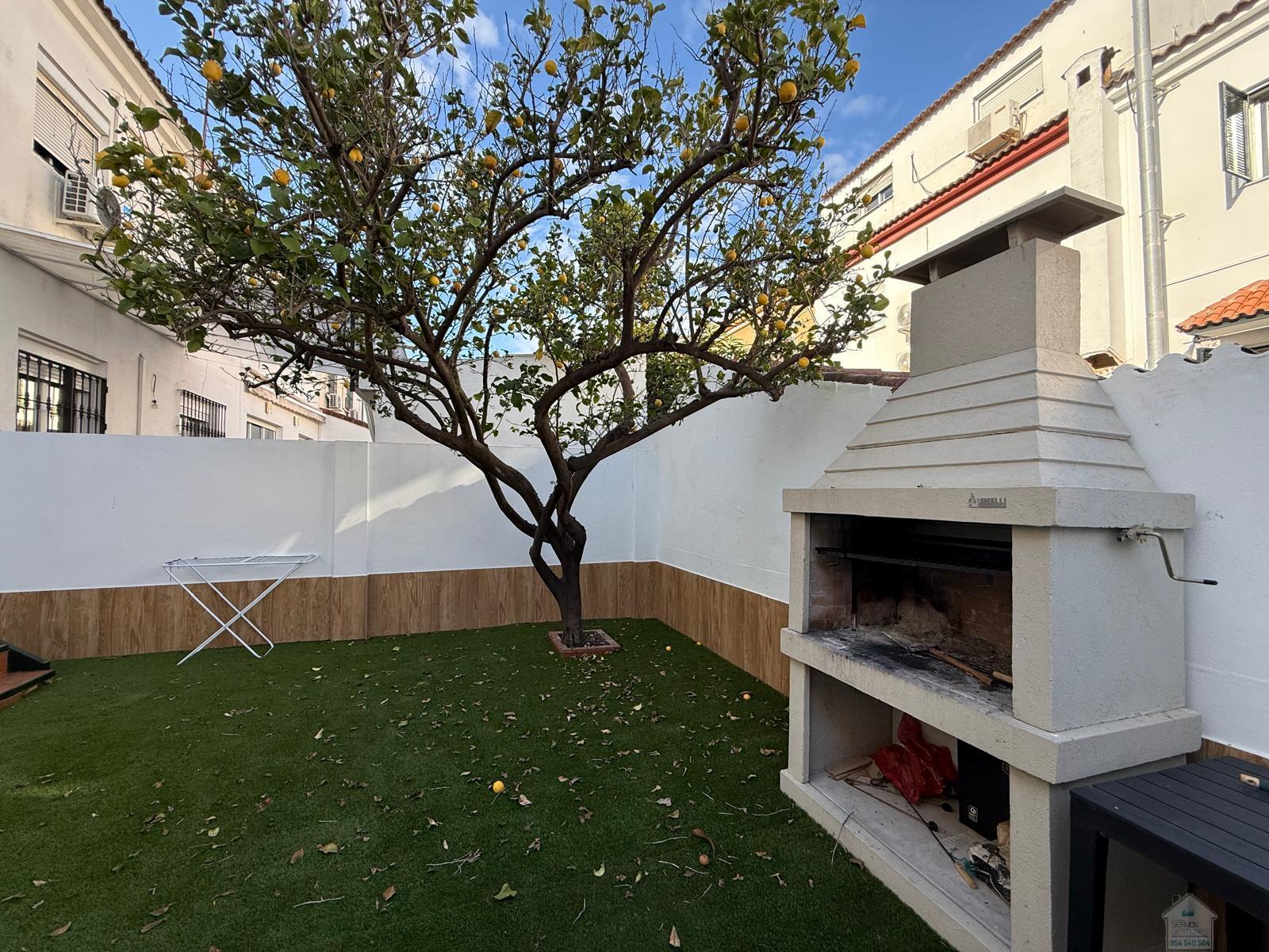 For rent of house in Dos Hermanas