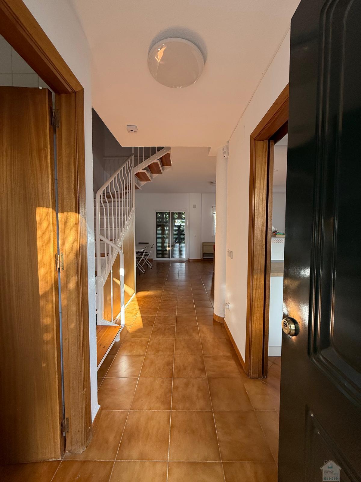 For rent of house in Dos Hermanas