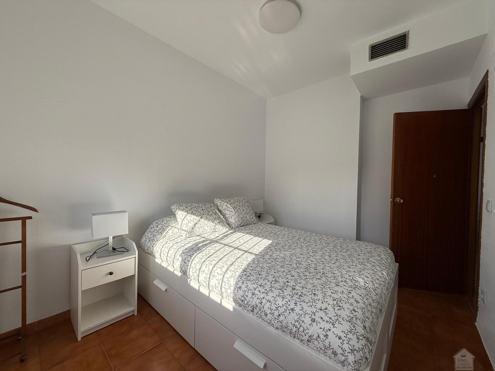 For rent of house in Dos Hermanas