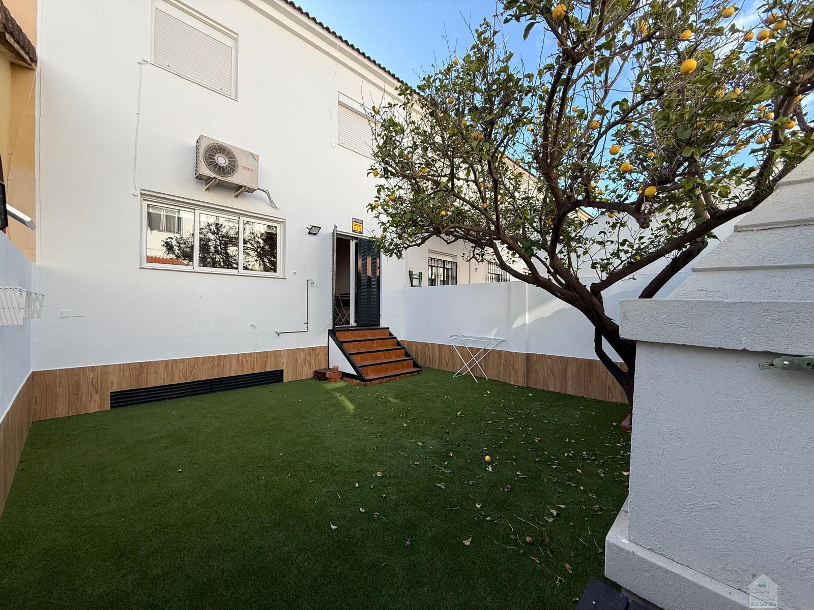 For rent of house in Dos Hermanas