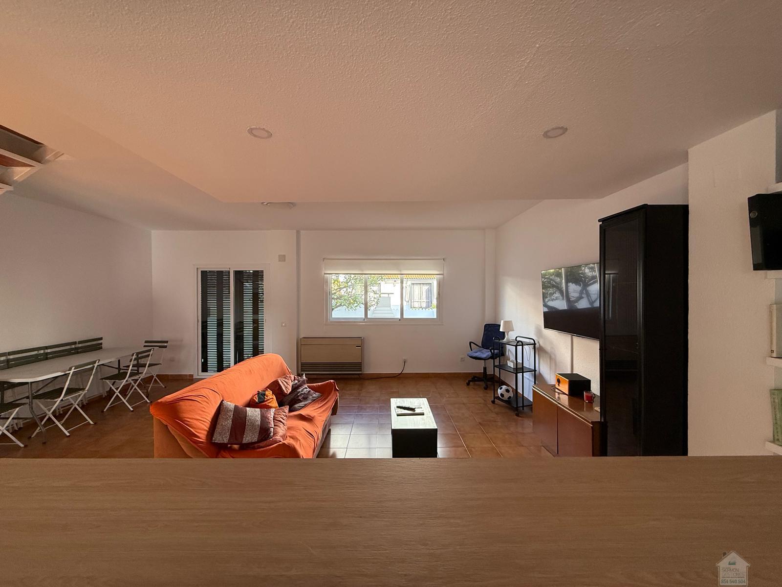 For rent of house in Dos Hermanas