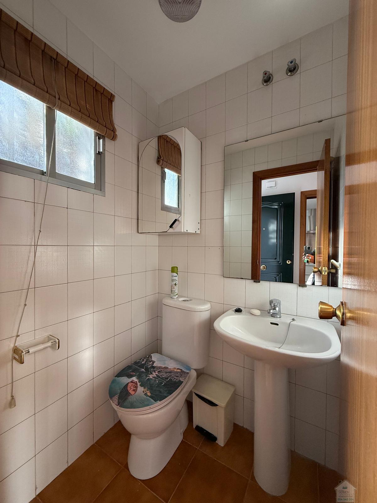 For rent of house in Dos Hermanas