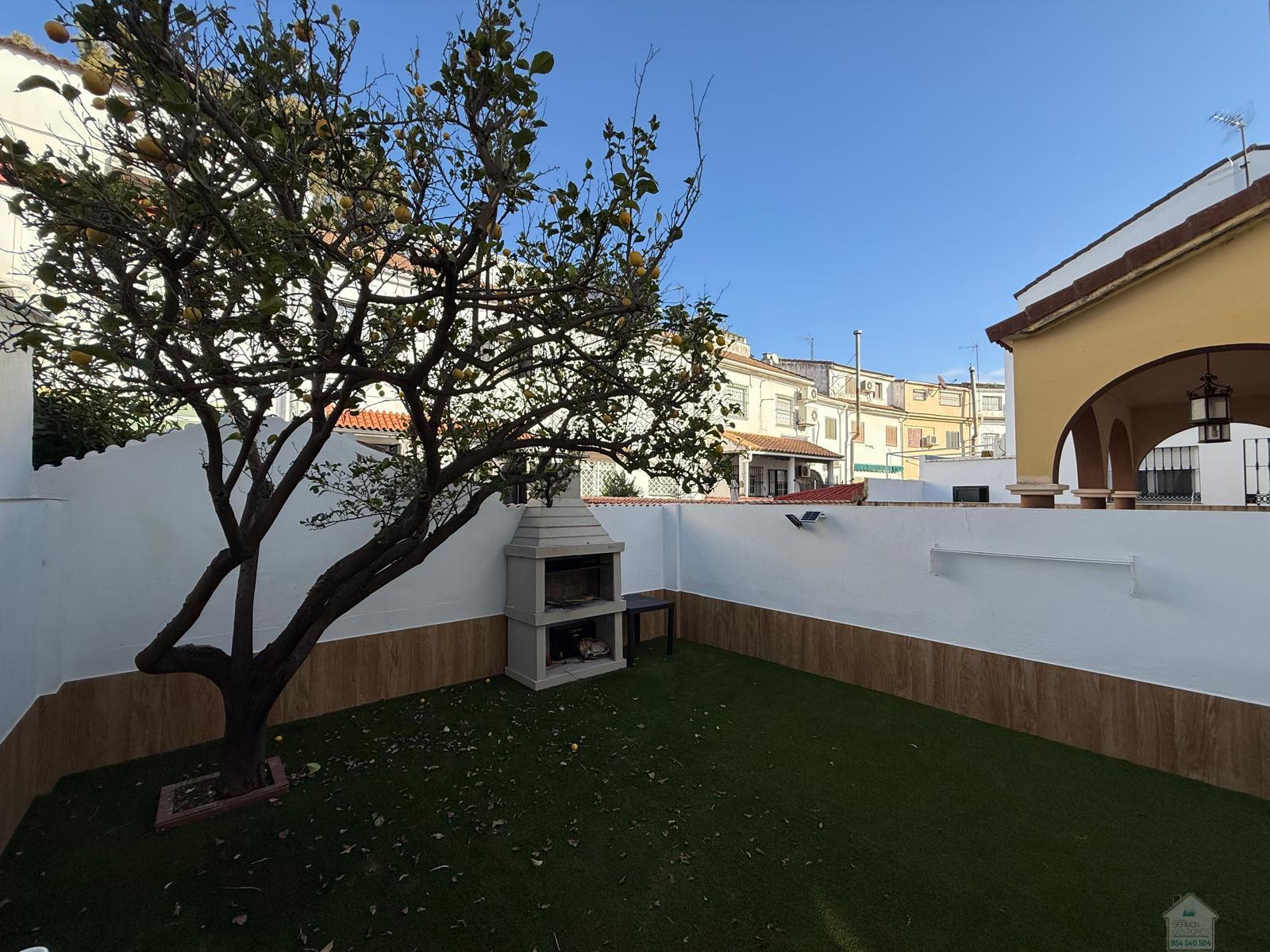 For rent of house in Dos Hermanas