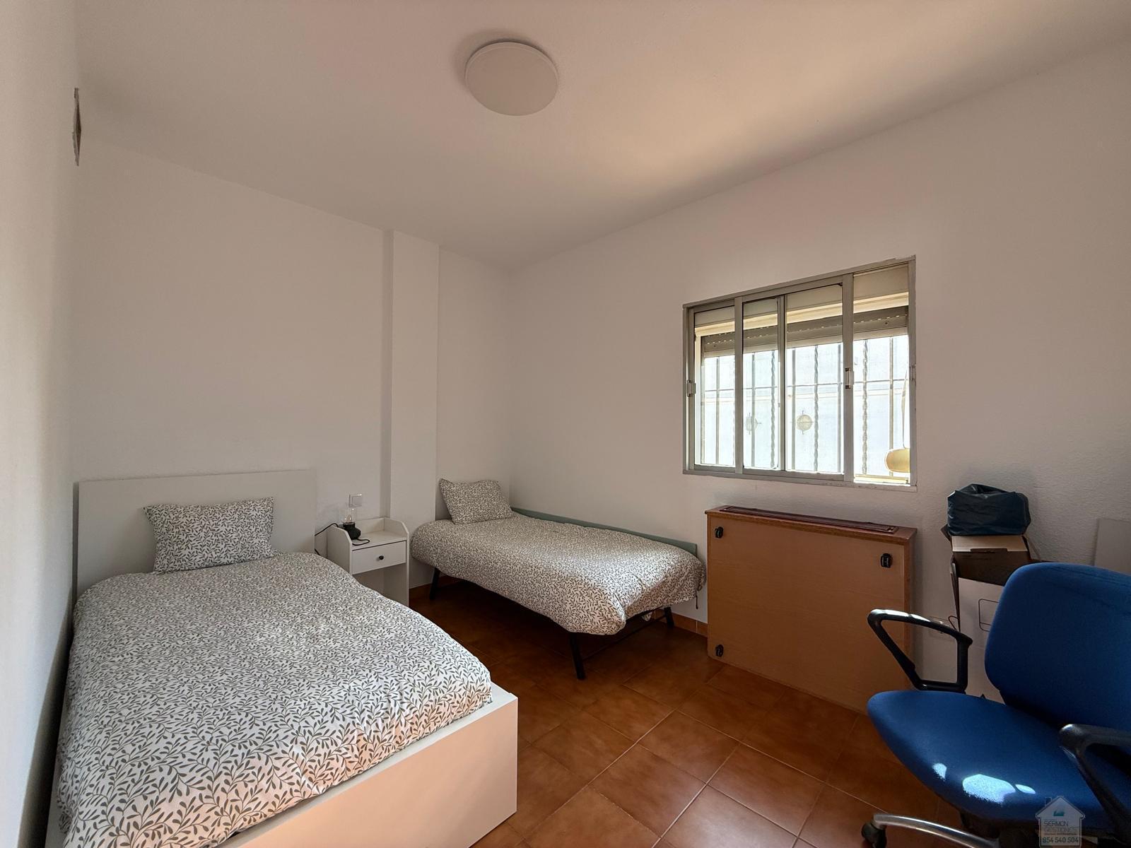 For rent of house in Dos Hermanas
