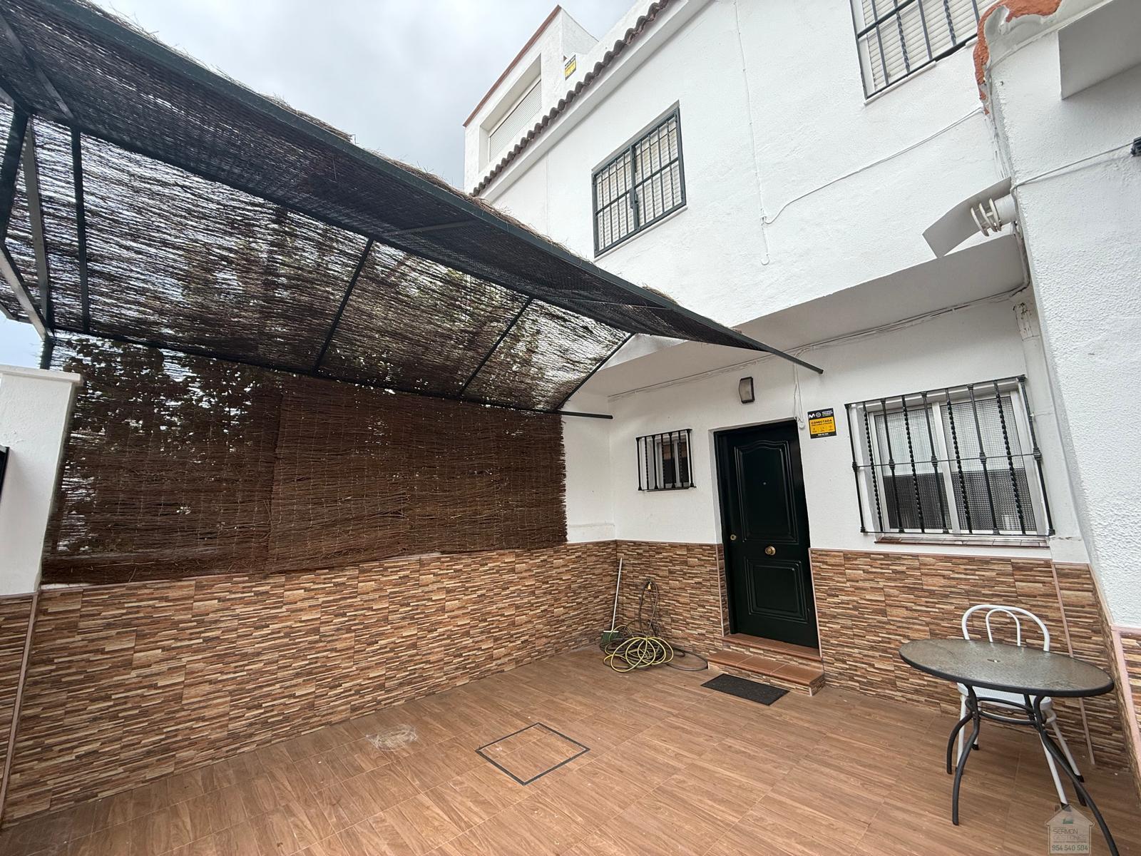 For rent of house in Dos Hermanas