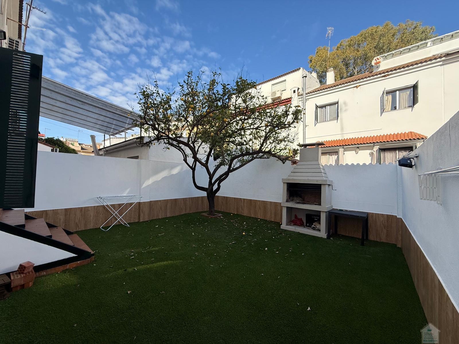 For rent of house in Dos Hermanas