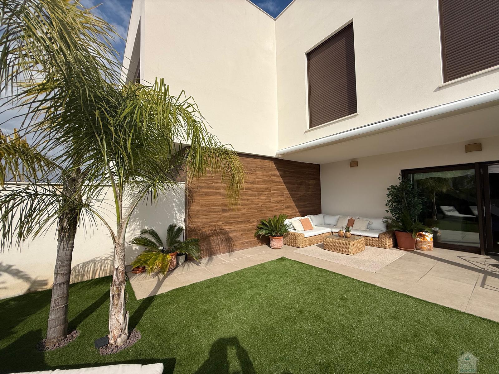Venta de chalet en Dos Hermanas