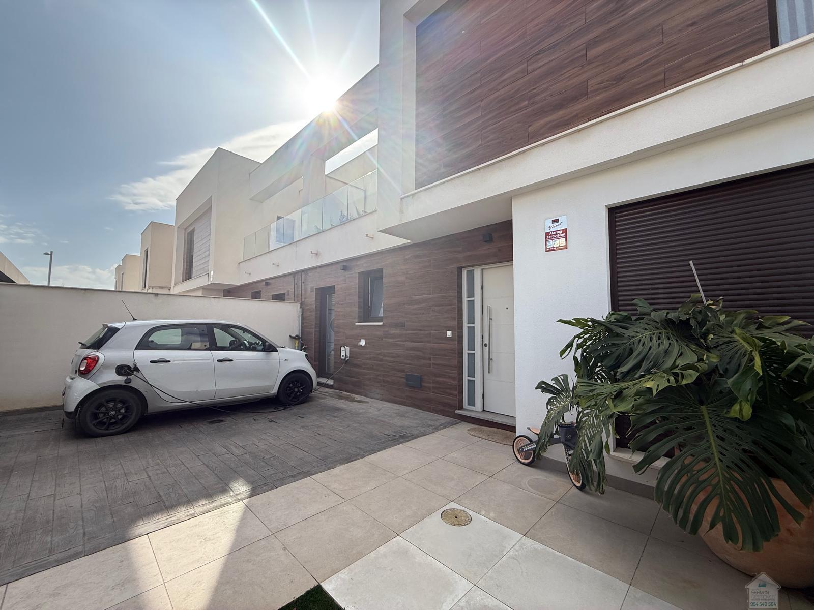 Venta de chalet en Dos Hermanas