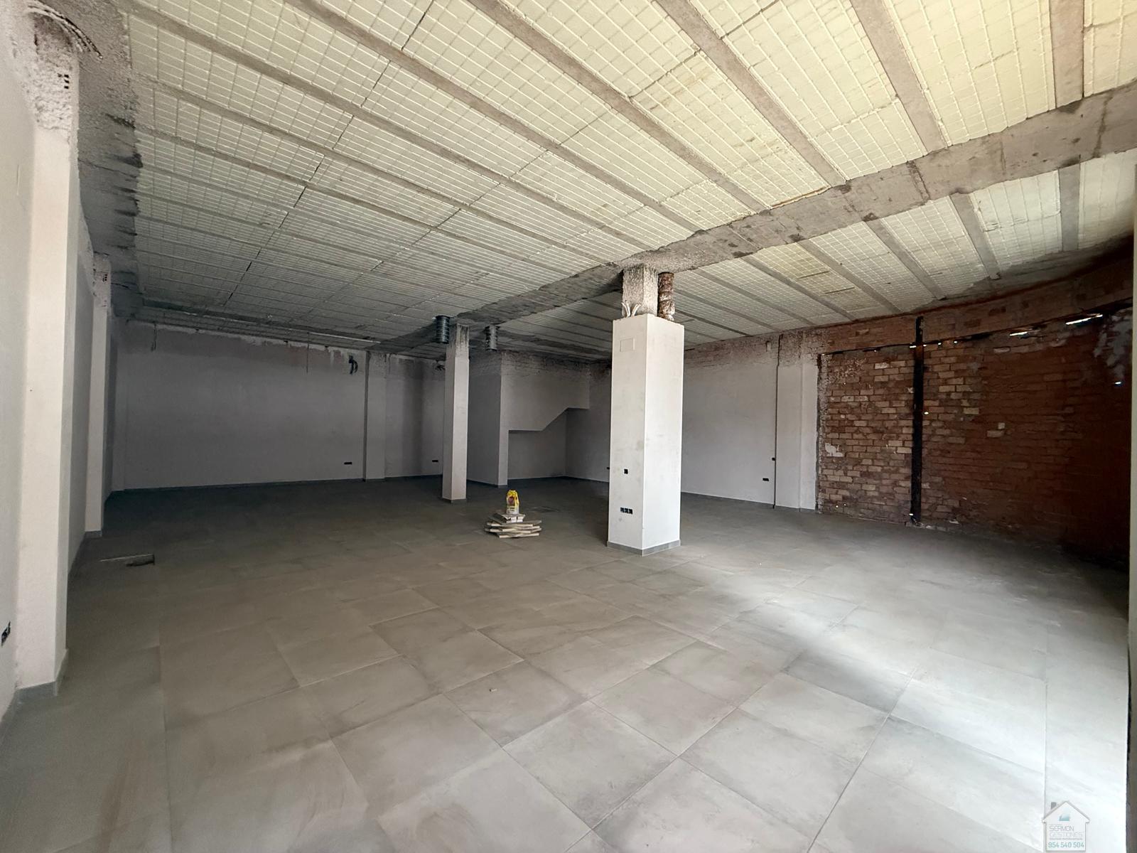For rent of commercial in Alcalá de Guadaíra