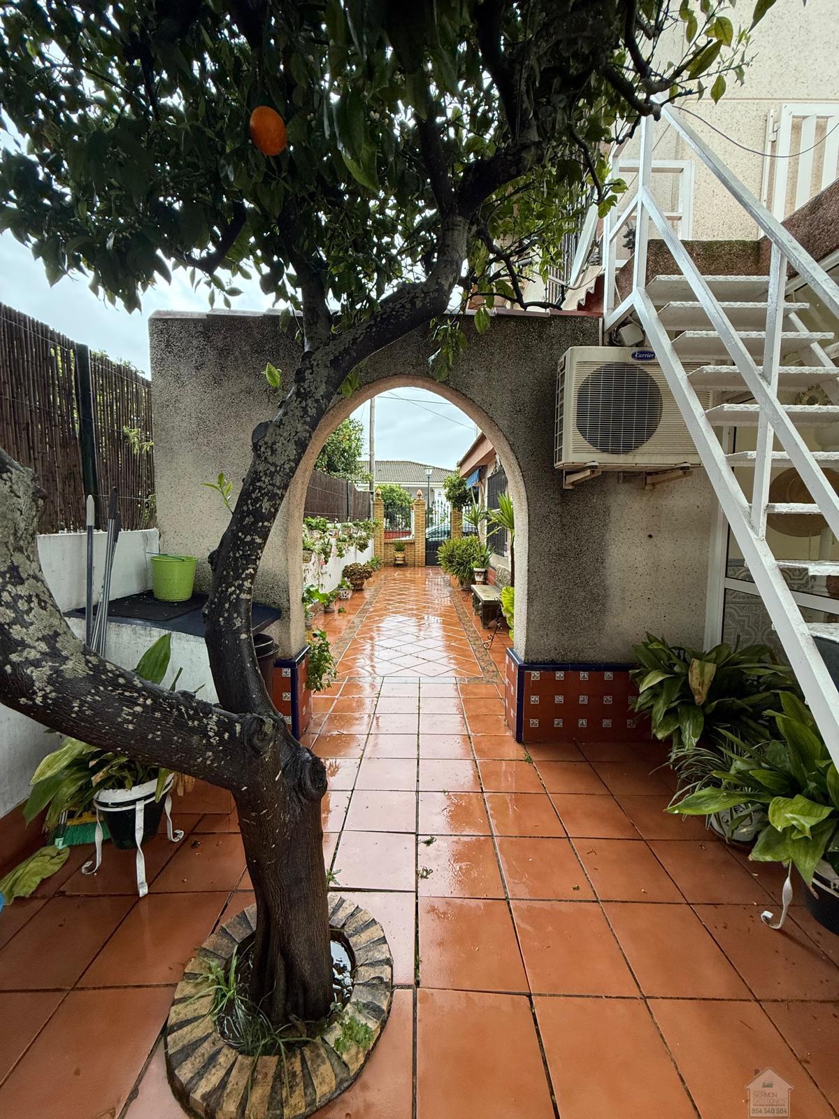 For rent of chalet in Alcalá de Guadaíra