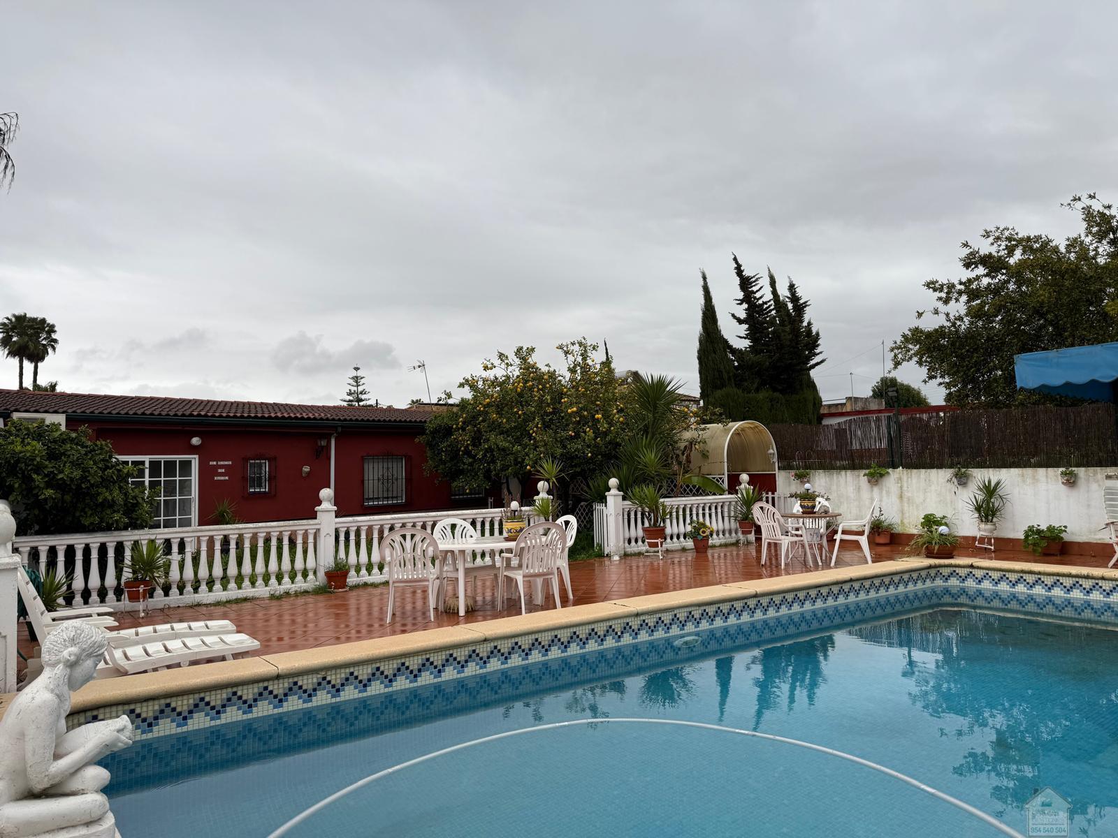 For rent of chalet in Alcalá de Guadaíra
