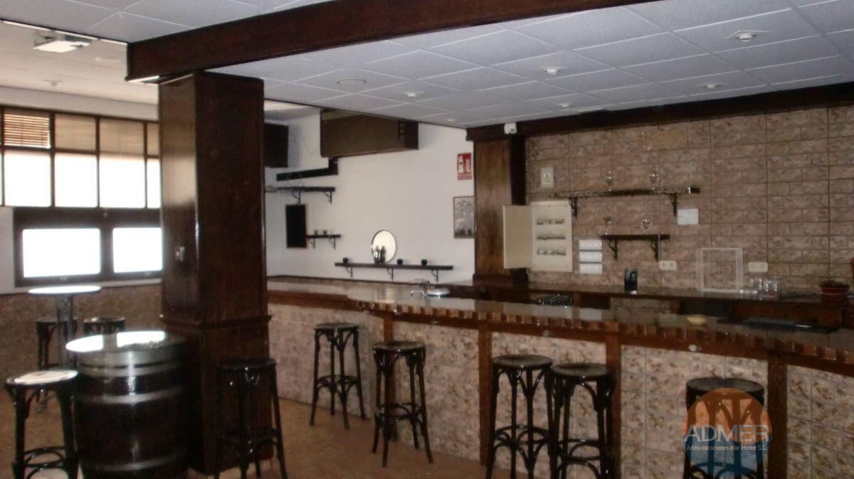 Venta de local comercial en Santiago de la Ribera