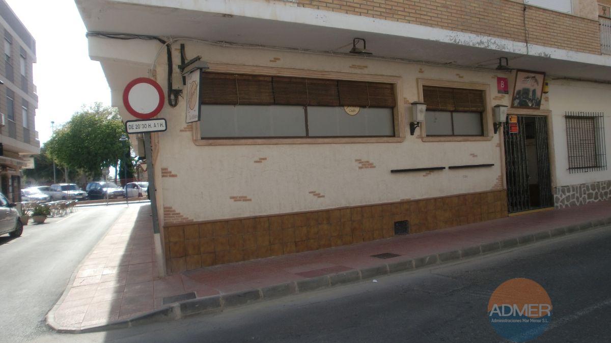 Venta de local comercial en Santiago de la Ribera