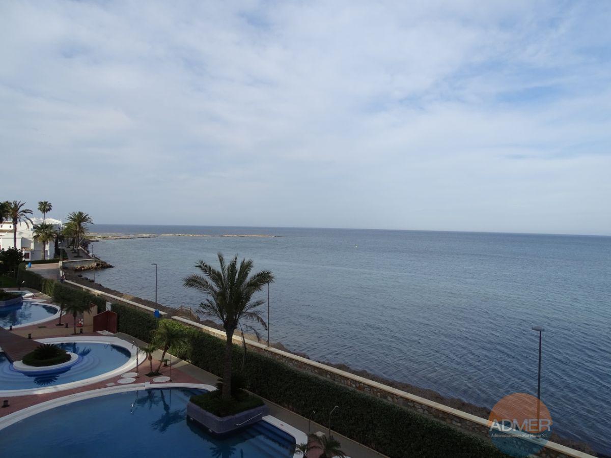 For sale of apartment in La Manga del Mar Menor