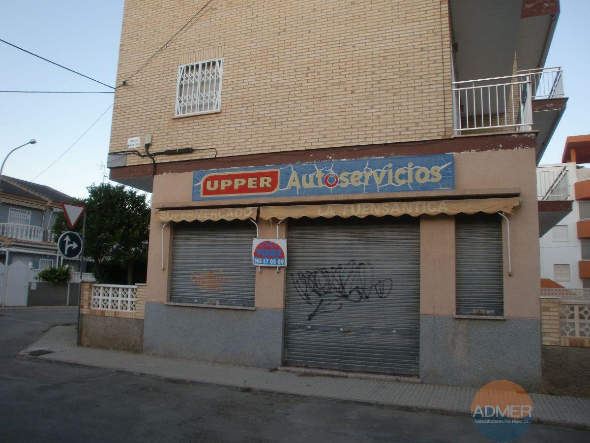 Venta de local comercial en Santiago de la Ribera