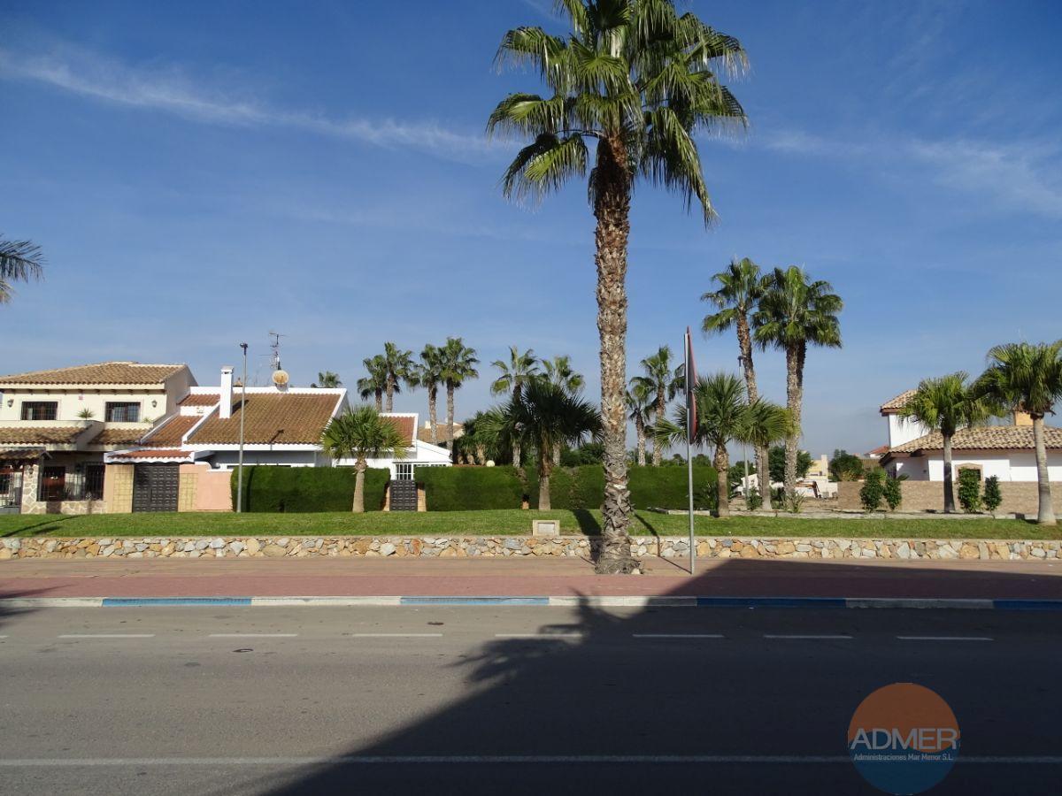 For sale of house in Los Alcázares