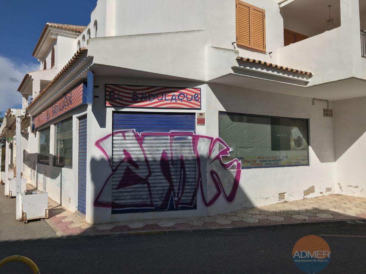 Venta de local comercial en La Manga del Mar Menor