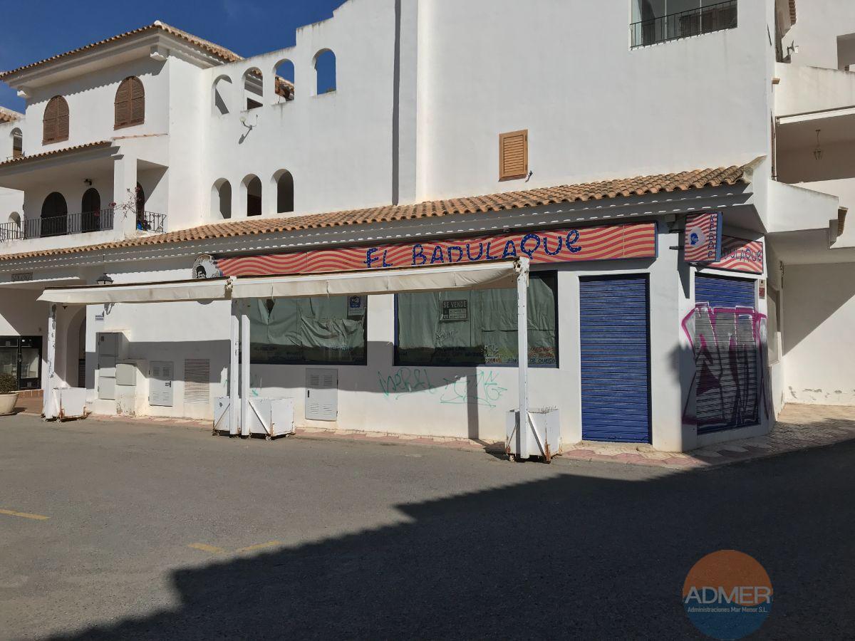 Venta de local comercial en La Manga del Mar Menor