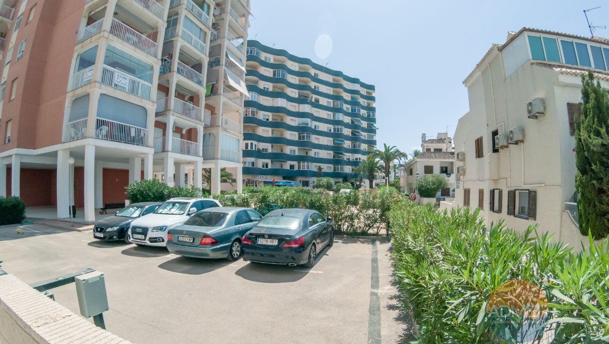 For sale of flat in La Manga del Mar Menor