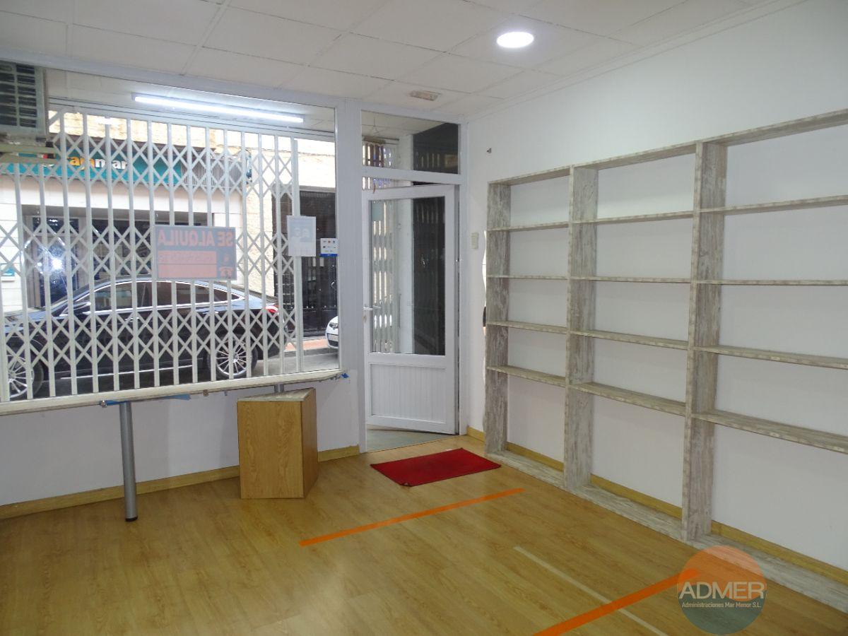 Venta de local comercial en Santiago de la Ribera