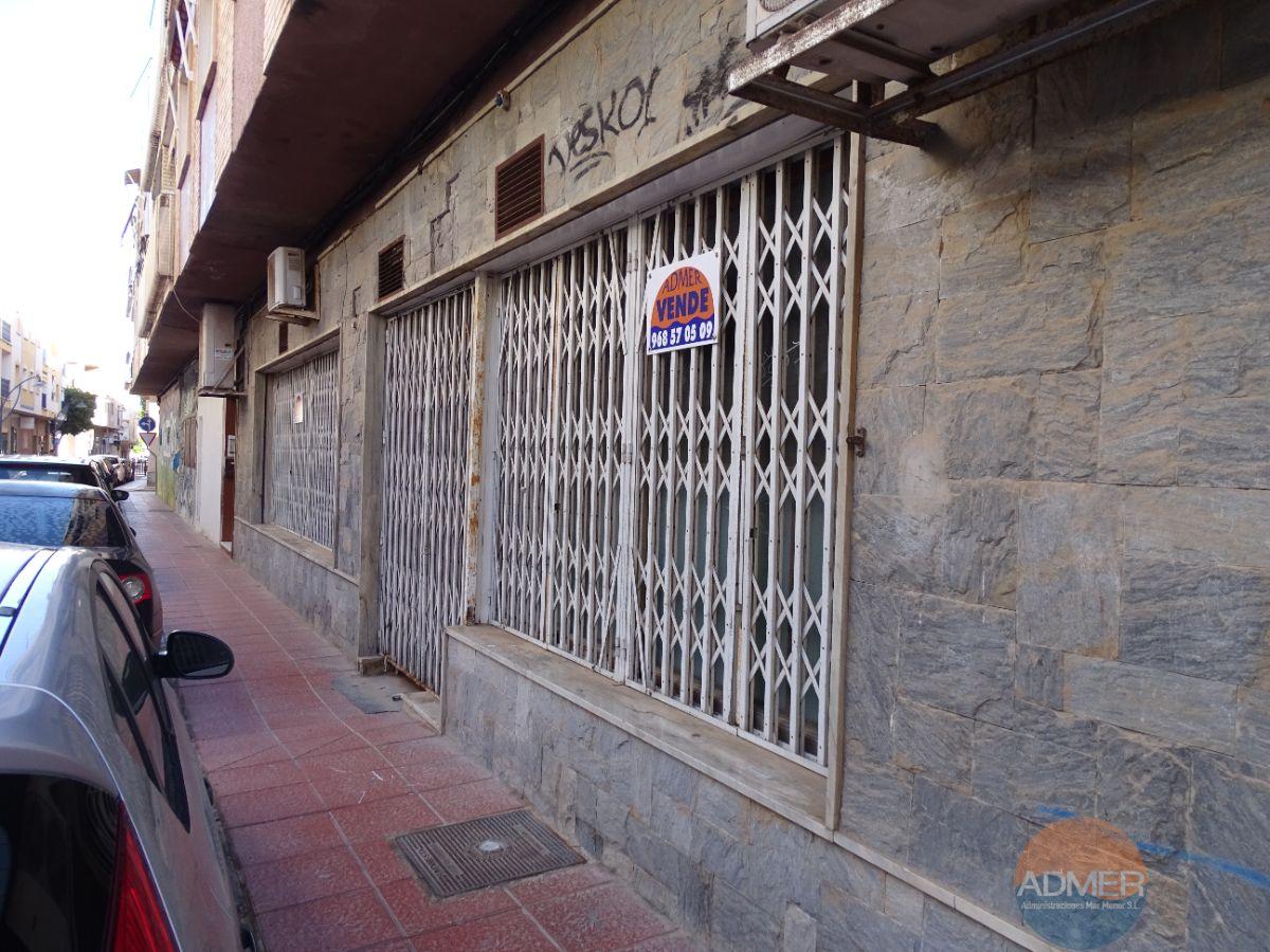 Venta de local comercial en Santiago de la Ribera