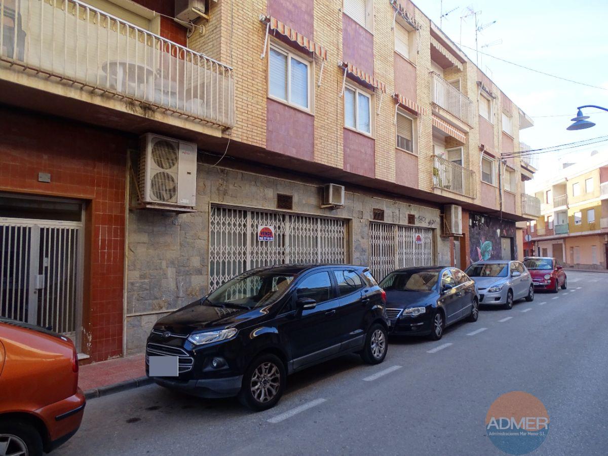 Venta de local comercial en Santiago de la Ribera