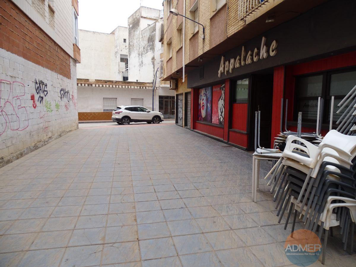 Venta de local comercial en Santiago de la Ribera