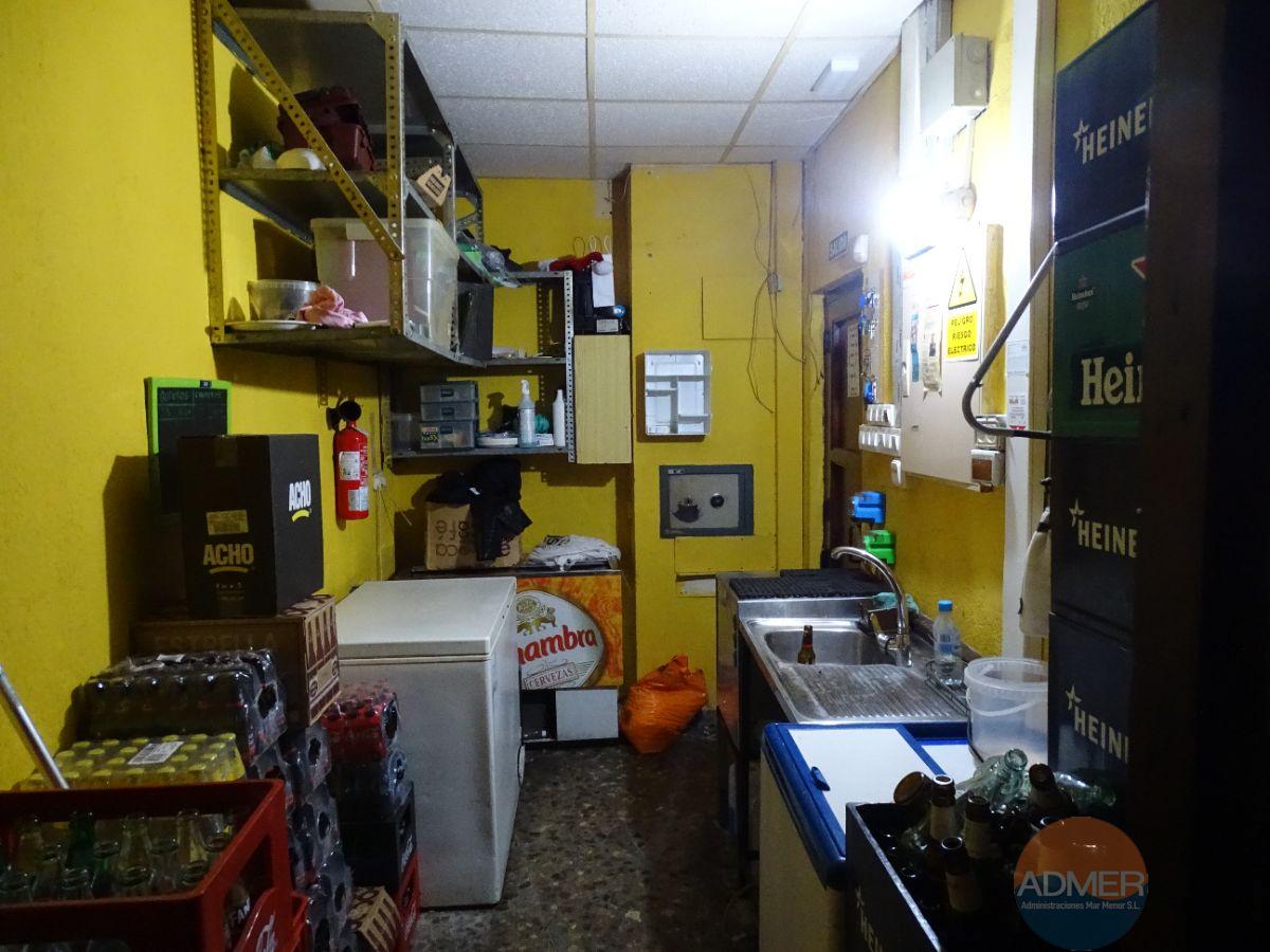 Venta de local comercial en Santiago de la Ribera