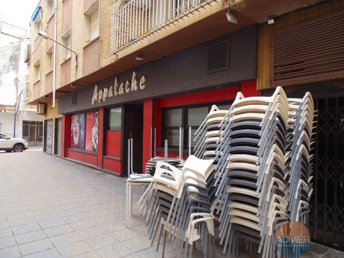 Venta de local comercial en Santiago de la Ribera