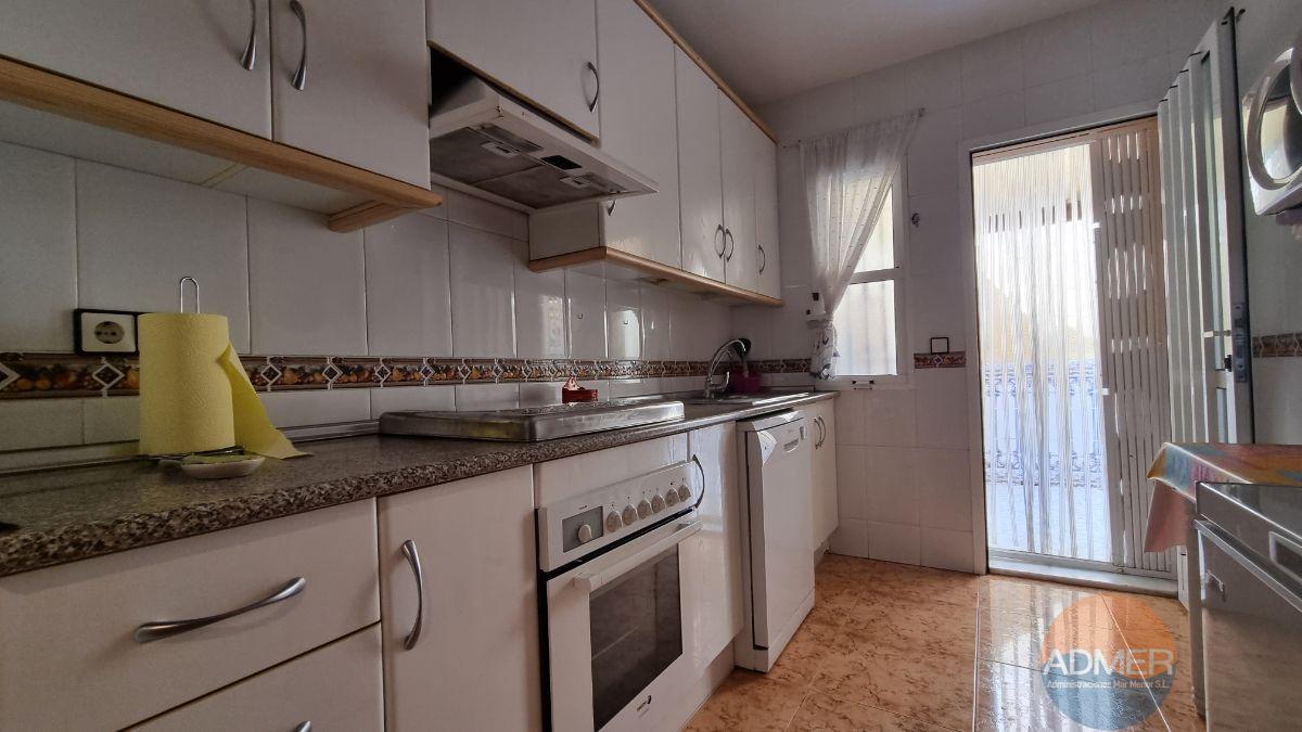 For sale of duplex in Los Alcázares