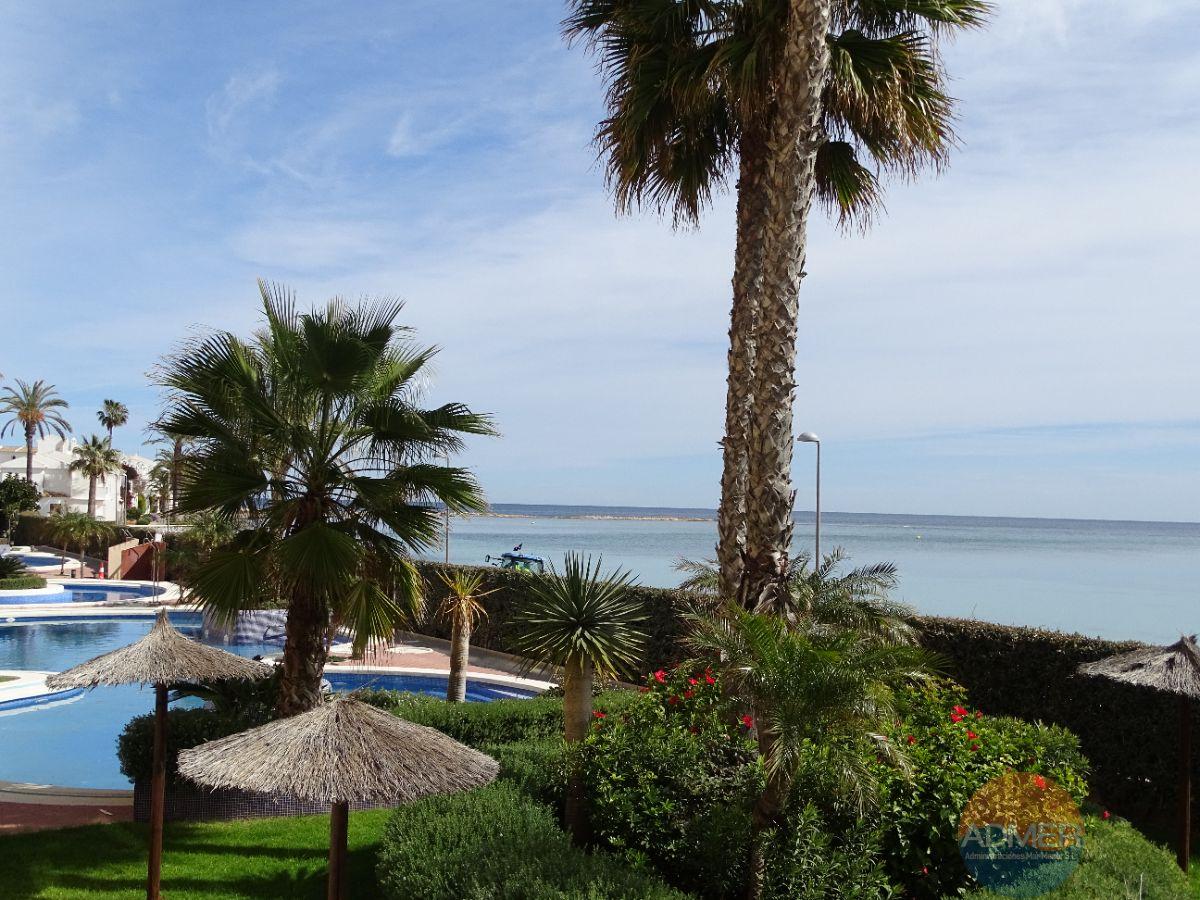 For sale of apartment in La Manga del Mar Menor